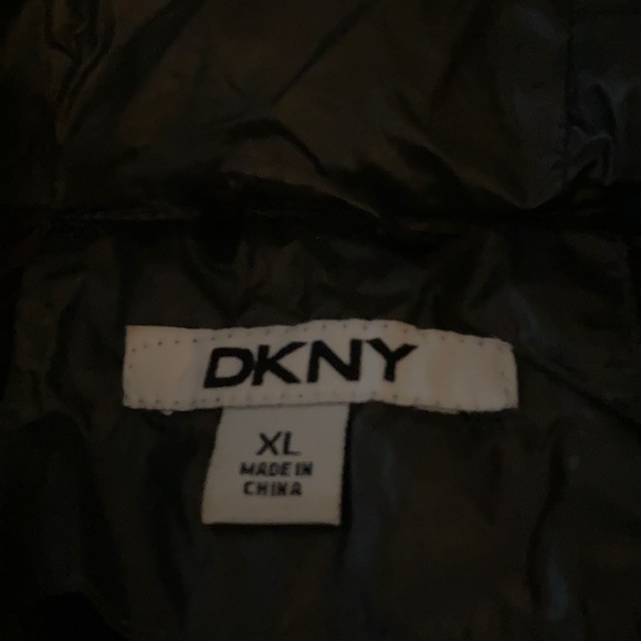 DKNY Lightweight Puffer Coat - Picture 6 of 8